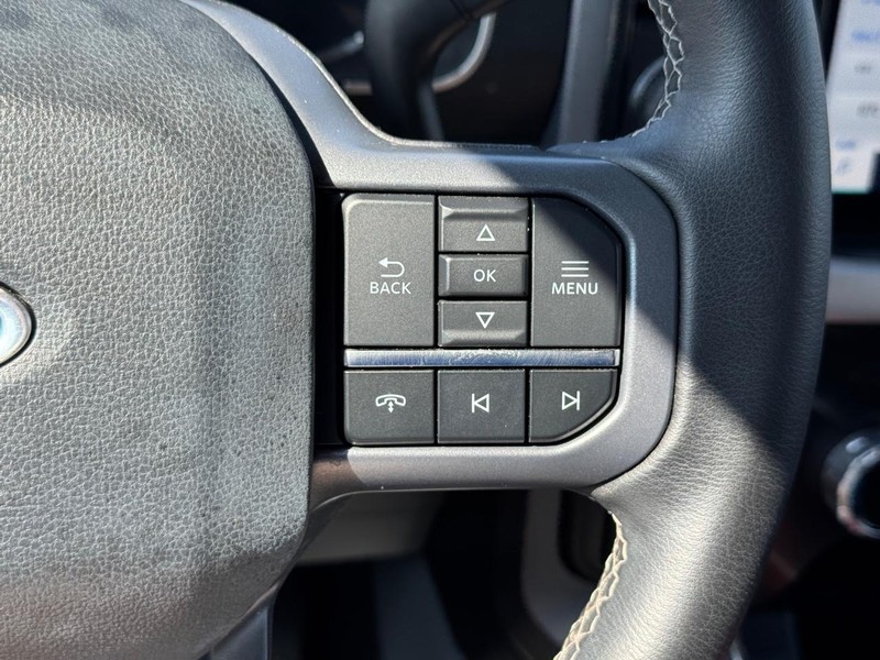 Ford F-150 Vehicle Full-screen Gallery Image 20