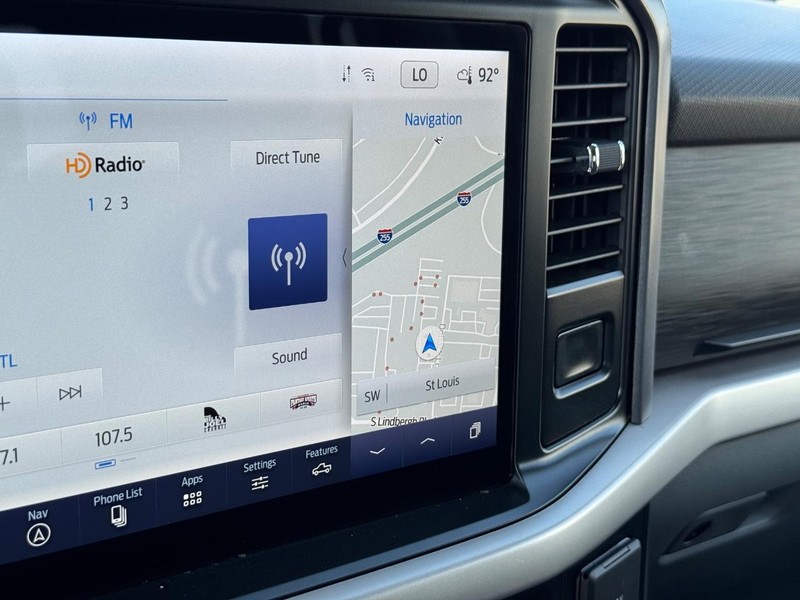 Ford F-150 Vehicle Full-screen Gallery Image 21