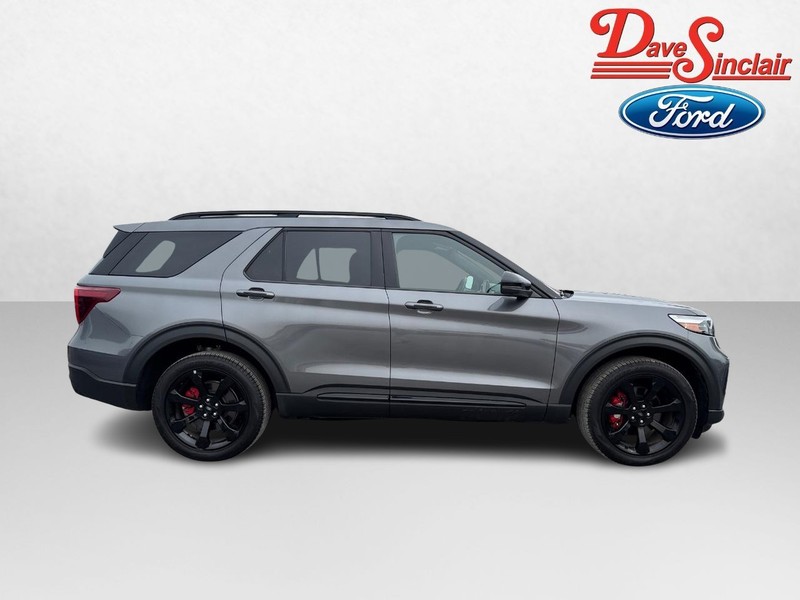 Ford Explorer Vehicle Full-screen Gallery Image 05