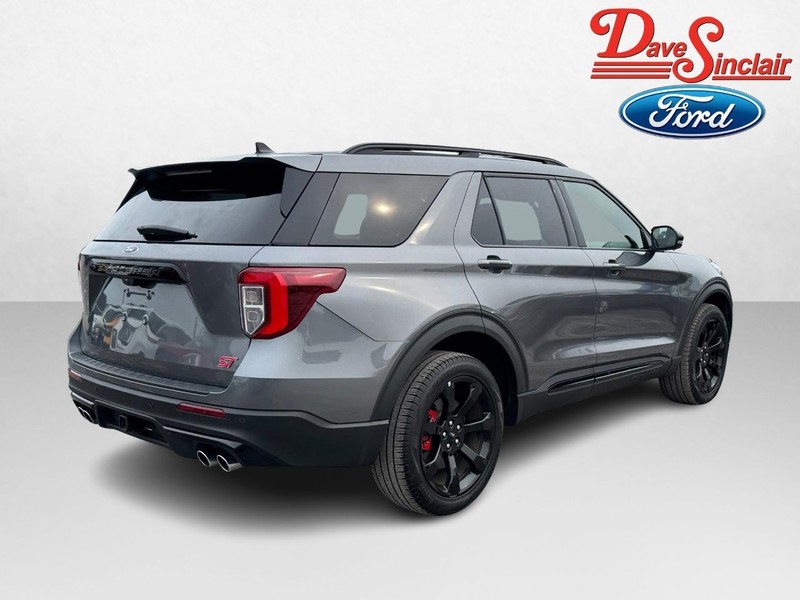 Ford Explorer Vehicle Full-screen Gallery Image 07