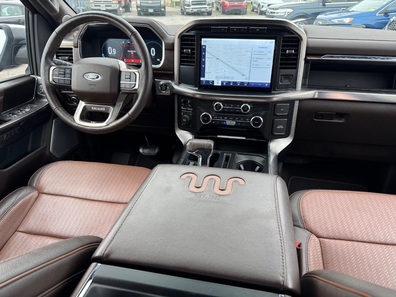 Ford F-150 Vehicle Full-screen Gallery Image 15