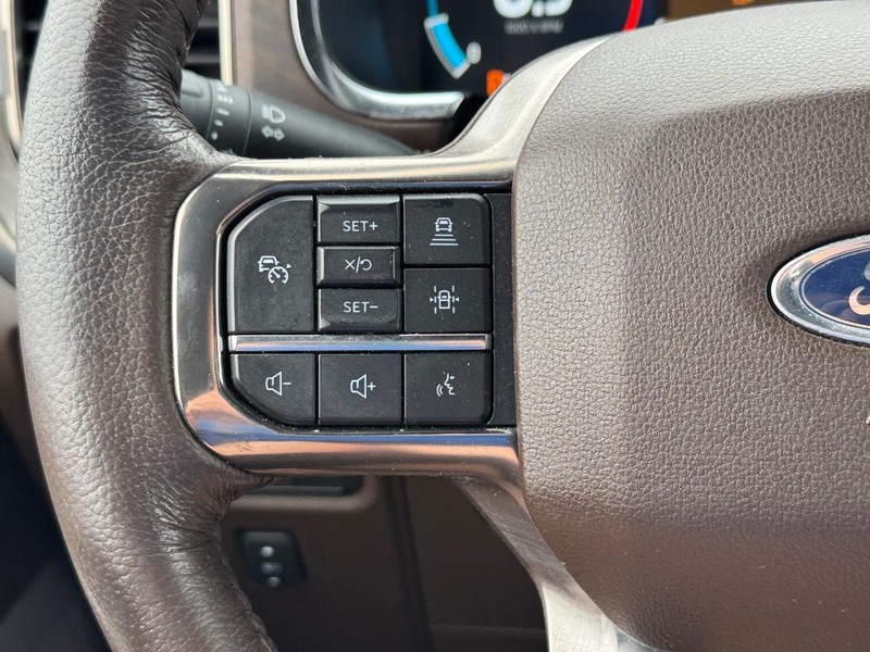 Ford F-150 Vehicle Full-screen Gallery Image 21
