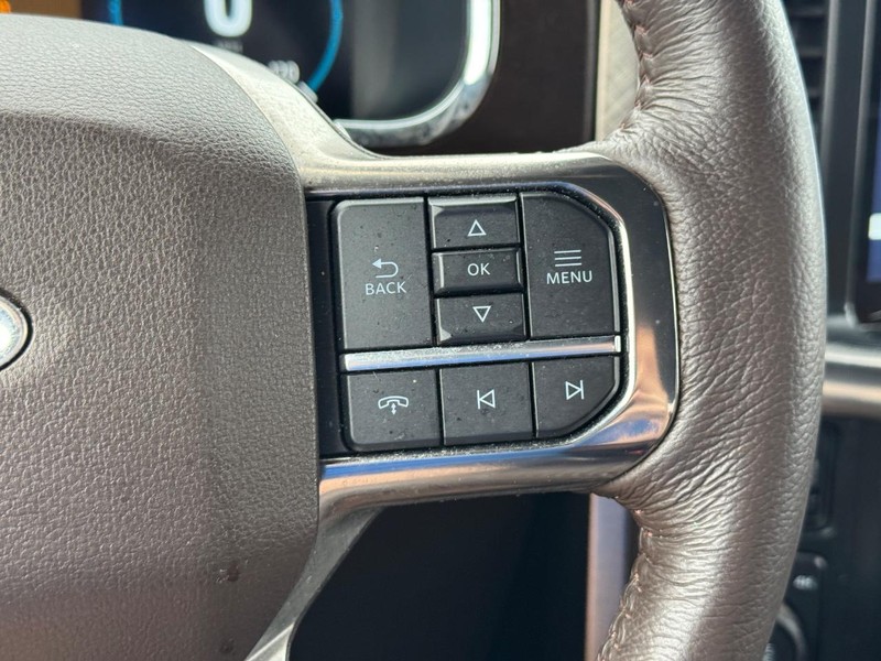 Ford F-150 Vehicle Full-screen Gallery Image 22