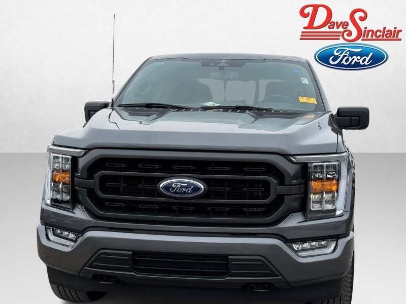 Ford F-150 Vehicle Full-screen Gallery Image 02