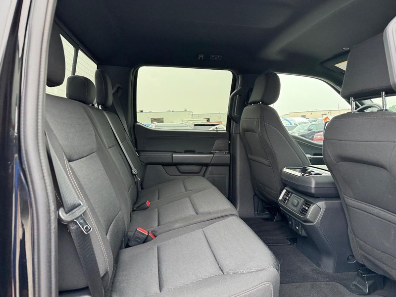 Ford F-150 Vehicle Full-screen Gallery Image 13