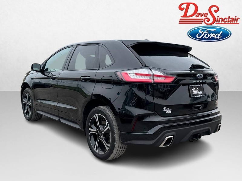 Ford Edge Vehicle Full-screen Gallery Image 09