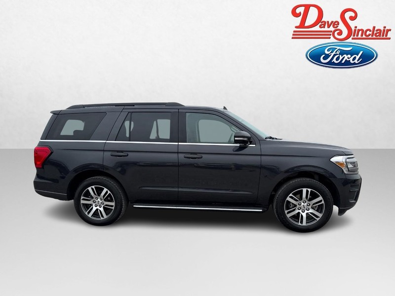 Ford Expedition Vehicle Full-screen Gallery Image 05