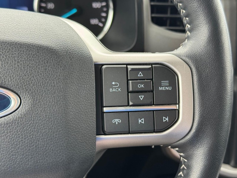 Ford Expedition Vehicle Full-screen Gallery Image 24