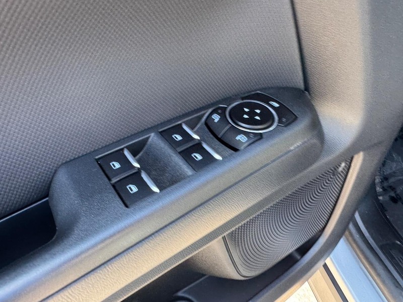 Ford Bronco Sport Vehicle Full-screen Gallery Image 17