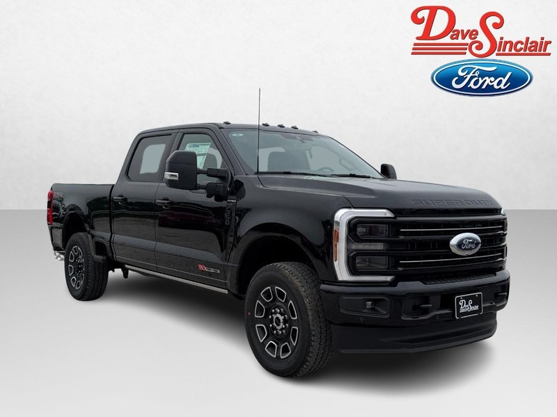 Ford Super Duty F-350 SRW Vehicle Full-screen Gallery Image 04