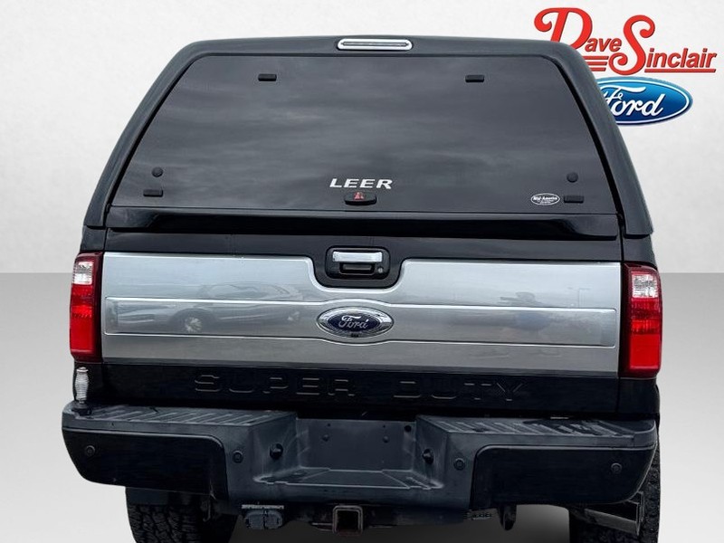 Ford Super Duty F-350 SRW Vehicle Full-screen Gallery Image 08