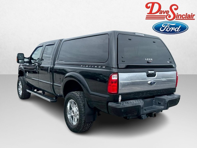 Ford Super Duty F-350 SRW Vehicle Full-screen Gallery Image 09