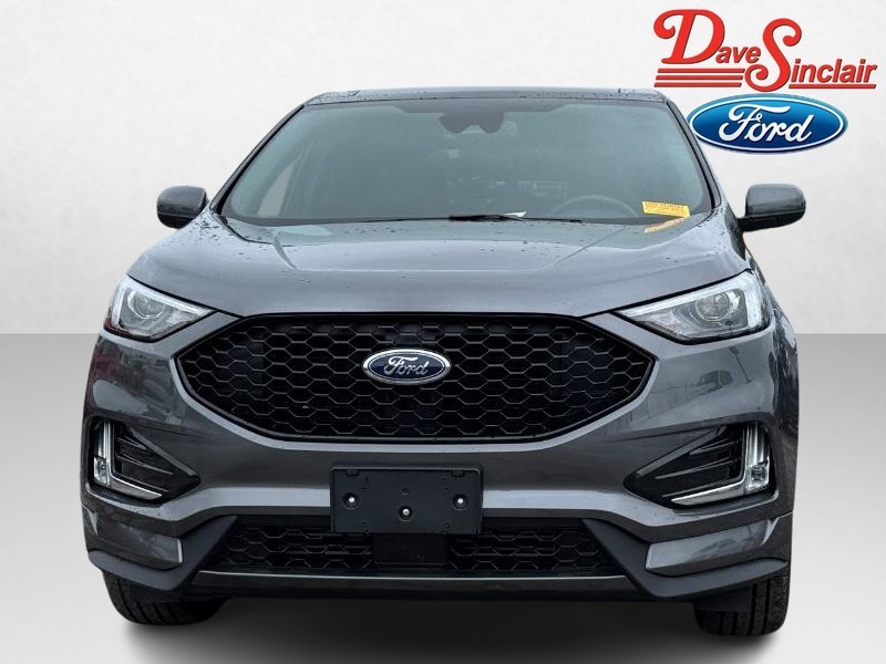 Ford Edge Vehicle Full-screen Gallery Image 02