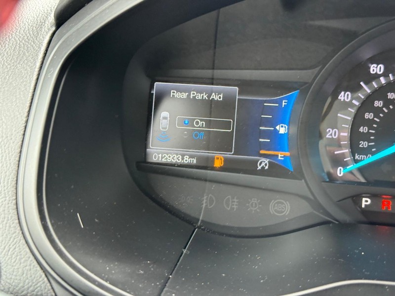 Ford Edge Vehicle Full-screen Gallery Image 25