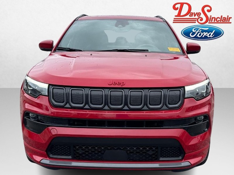 Jeep Compass Vehicle Full-screen Gallery Image 02