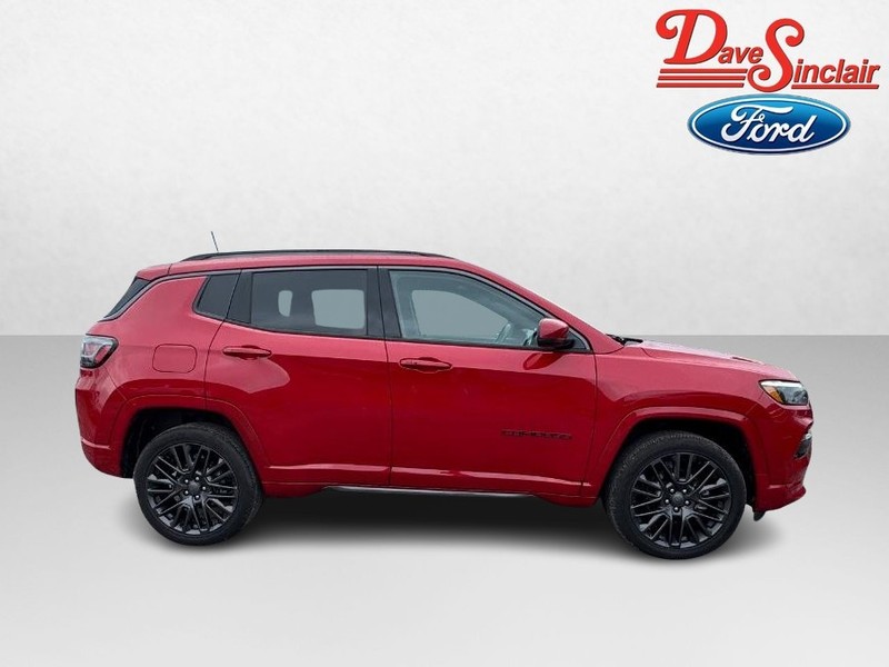 Jeep Compass Vehicle Full-screen Gallery Image 05