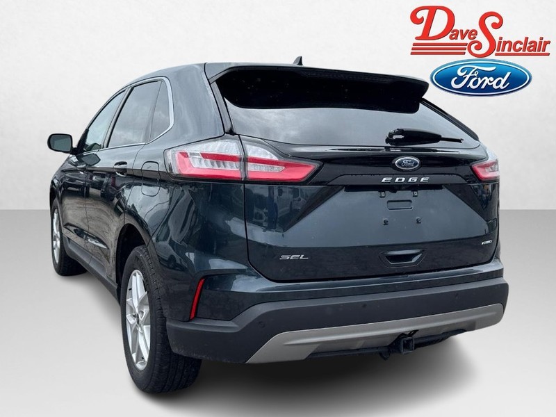 Ford Edge Vehicle Full-screen Gallery Image 09