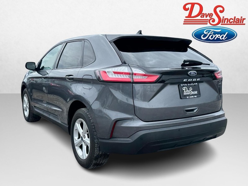 Ford Edge Vehicle Full-screen Gallery Image 09