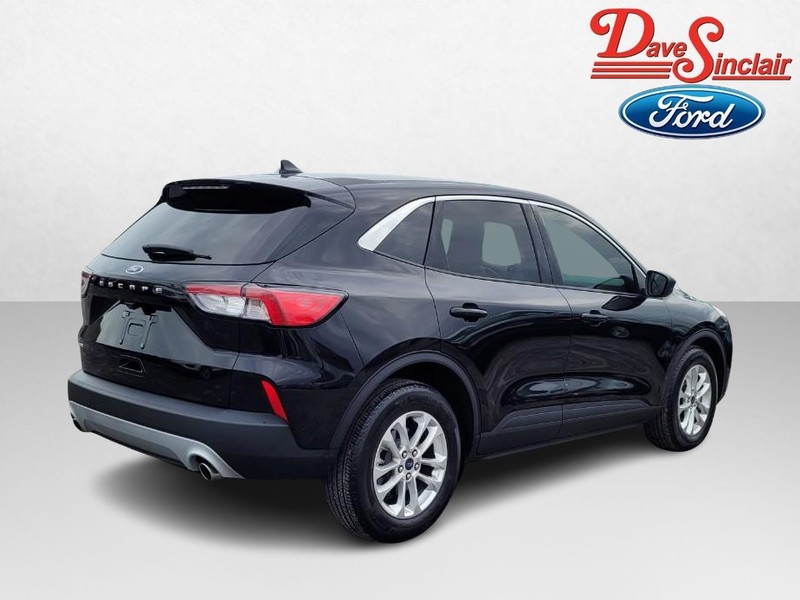 Ford Escape Vehicle Full-screen Gallery Image 07
