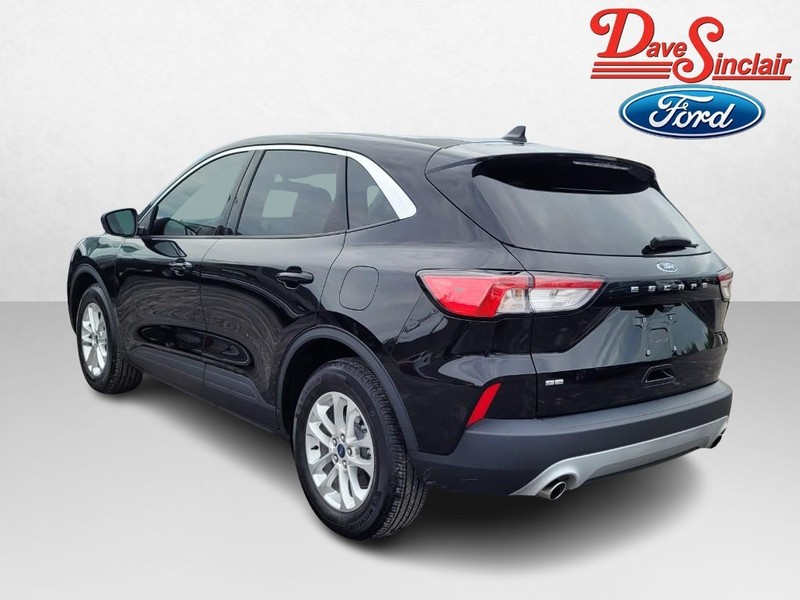 Ford Escape Vehicle Full-screen Gallery Image 09