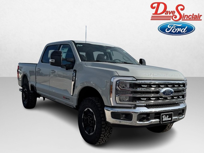 Ford Super Duty F-250 SRW Vehicle Full-screen Gallery Image 04