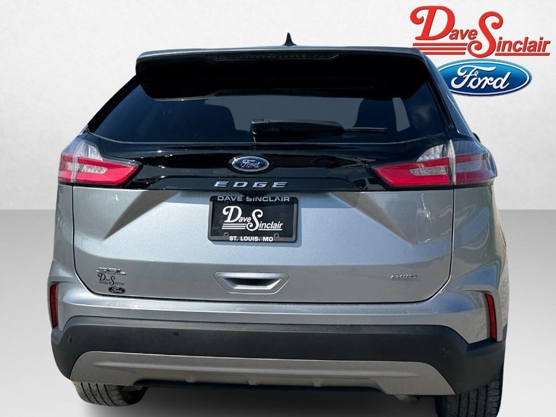 Ford Edge Vehicle Full-screen Gallery Image 08