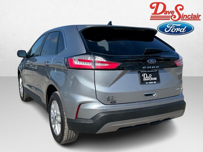 Ford Edge Vehicle Full-screen Gallery Image 09