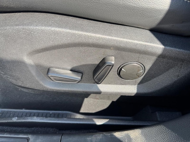 Ford Edge Vehicle Full-screen Gallery Image 18