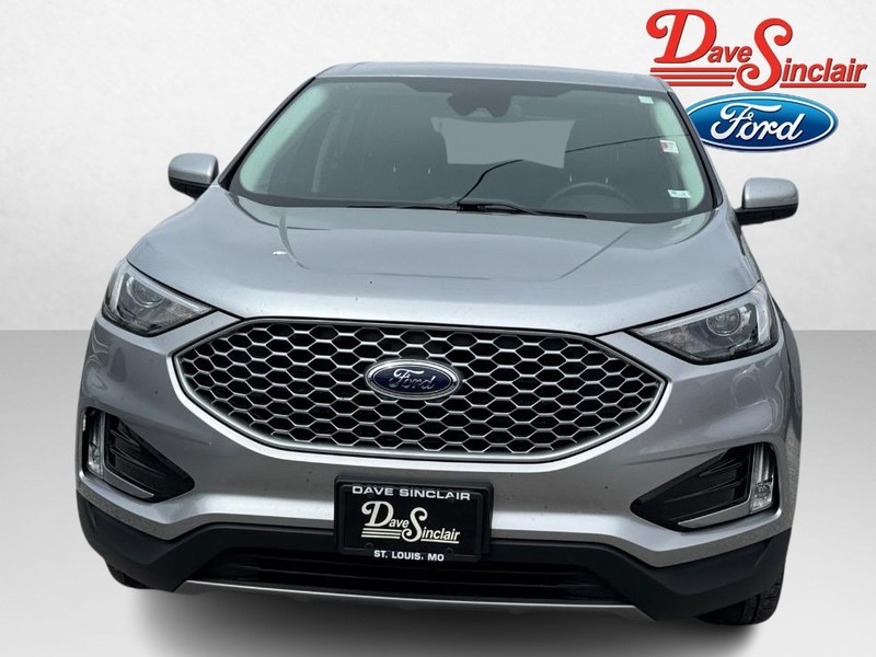 Ford Edge Vehicle Full-screen Gallery Image 02
