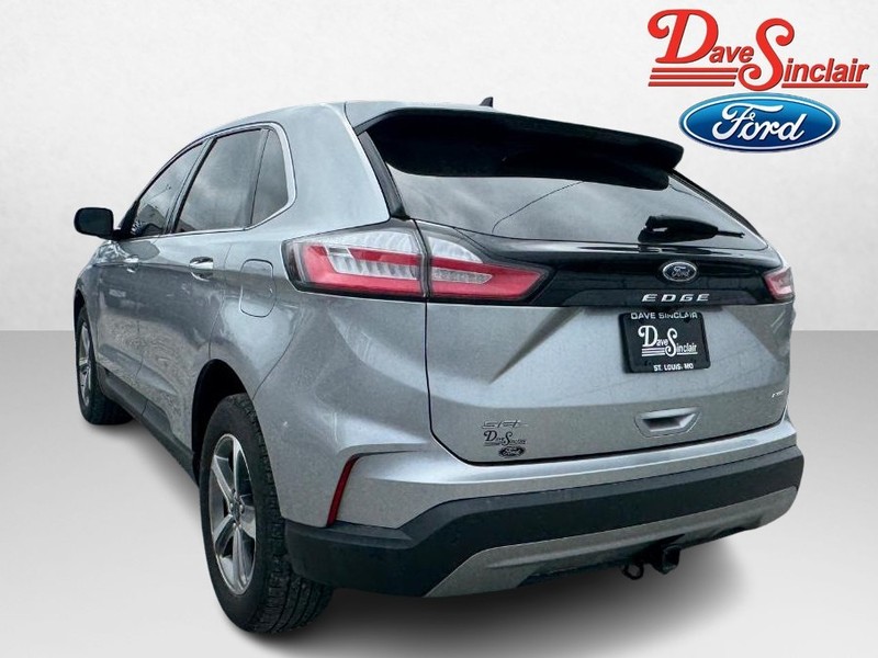 Ford Edge Vehicle Full-screen Gallery Image 09
