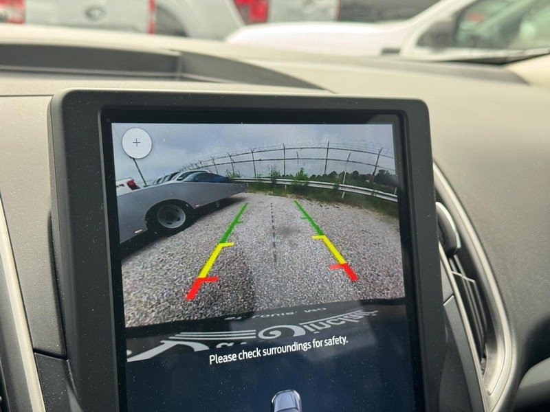 Ford Edge Vehicle Full-screen Gallery Image 22