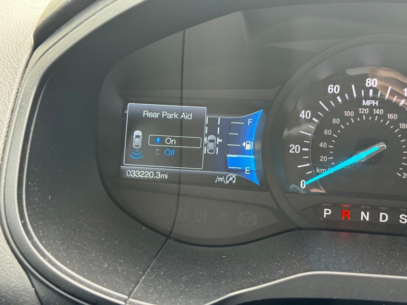 Ford Edge Vehicle Full-screen Gallery Image 23