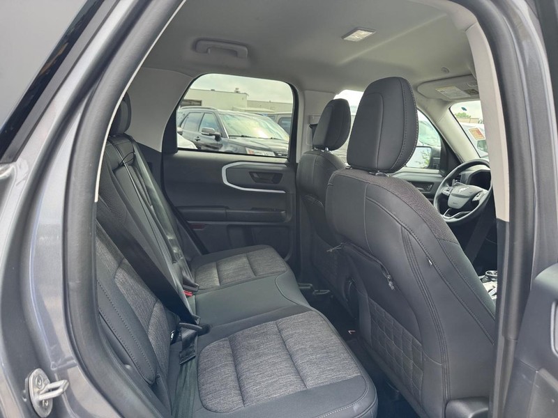 Ford Bronco Sport Vehicle Full-screen Gallery Image 13