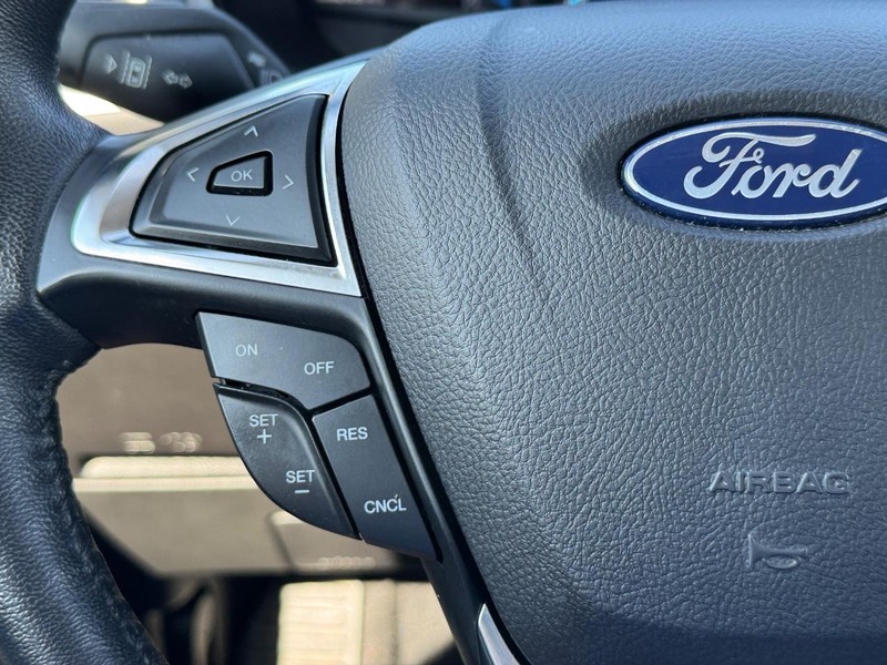 Ford Edge Vehicle Full-screen Gallery Image 21