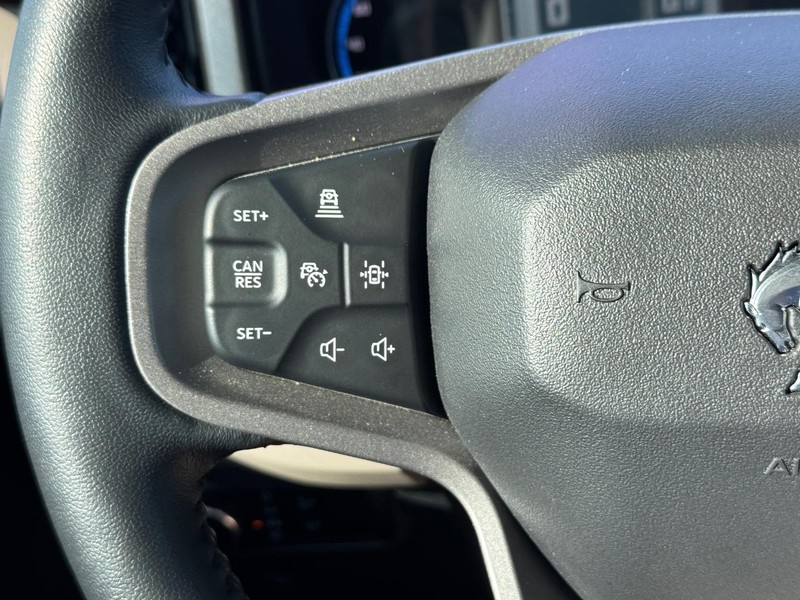 Ford Bronco Vehicle Full-screen Gallery Image 20