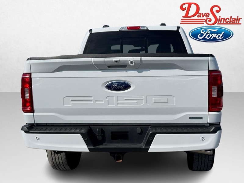 Ford F-150 Vehicle Full-screen Gallery Image 08