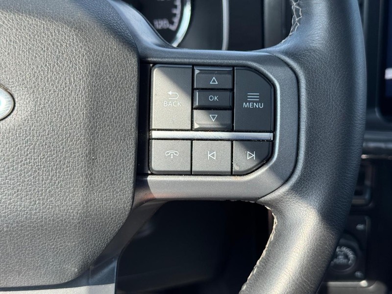 Ford F-150 Vehicle Full-screen Gallery Image 22