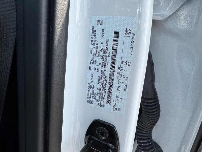 Ford F-150 Vehicle Full-screen Gallery Image 27