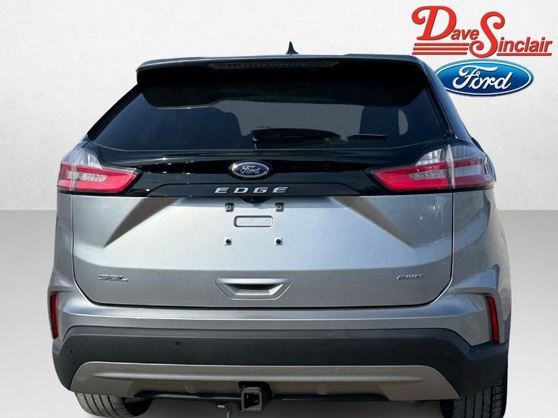Ford Edge Vehicle Full-screen Gallery Image 08