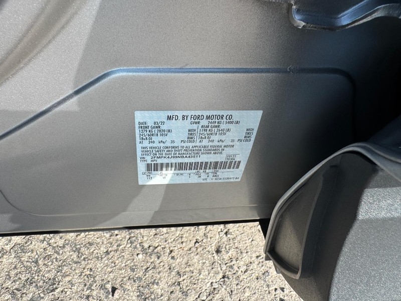 Ford Edge Vehicle Full-screen Gallery Image 25