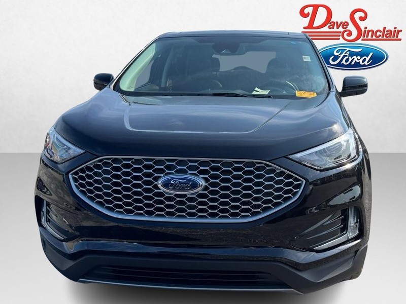 Ford Edge Vehicle Full-screen Gallery Image 02