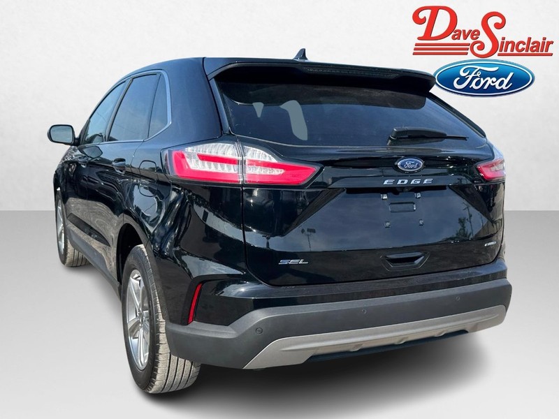 Ford Edge Vehicle Full-screen Gallery Image 09
