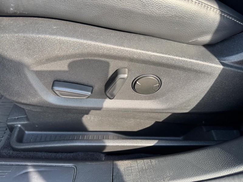 Ford Edge Vehicle Full-screen Gallery Image 18