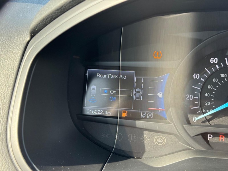 Ford Edge Vehicle Full-screen Gallery Image 25