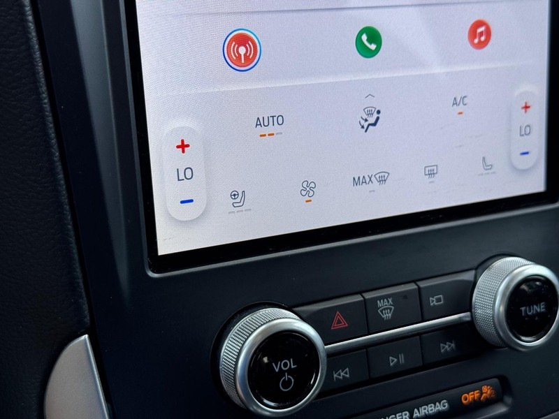 Ford Edge Vehicle Full-screen Gallery Image 22