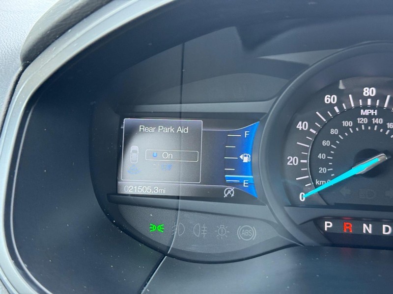 Ford Edge Vehicle Full-screen Gallery Image 24