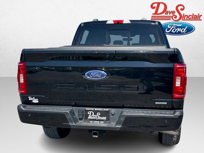 Ford F-150 Vehicle Full-screen Gallery Image 08