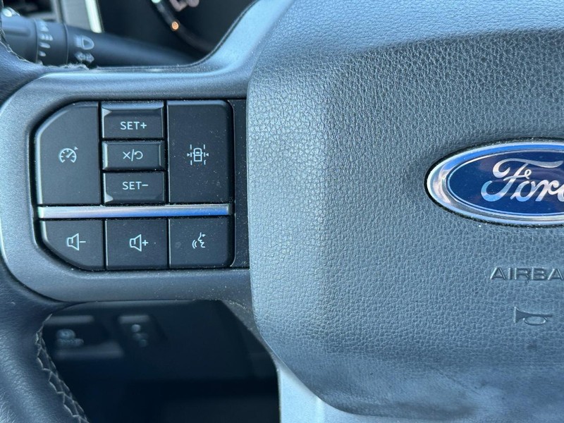 Ford F-150 Vehicle Full-screen Gallery Image 20