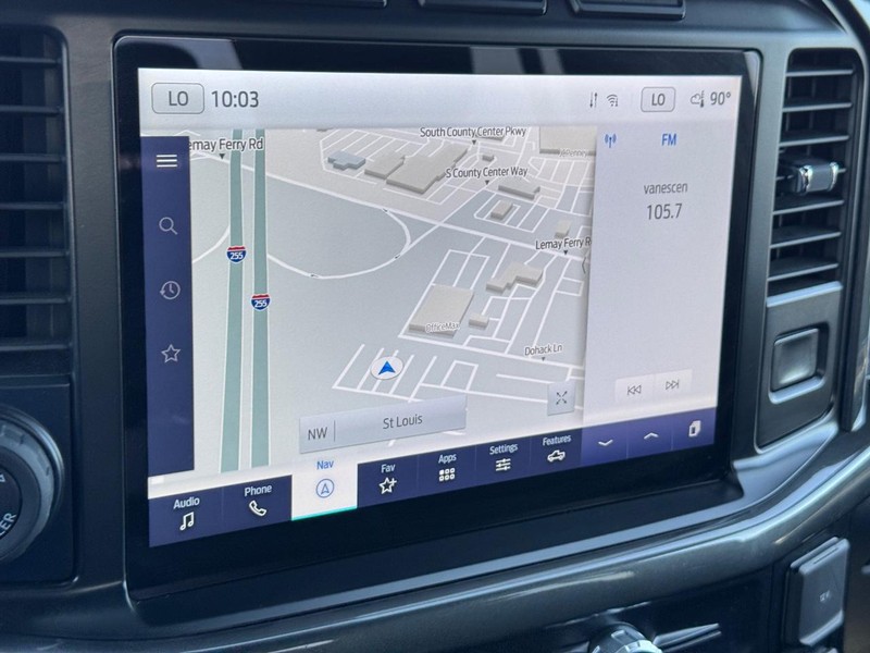 Ford F-150 Vehicle Full-screen Gallery Image 22