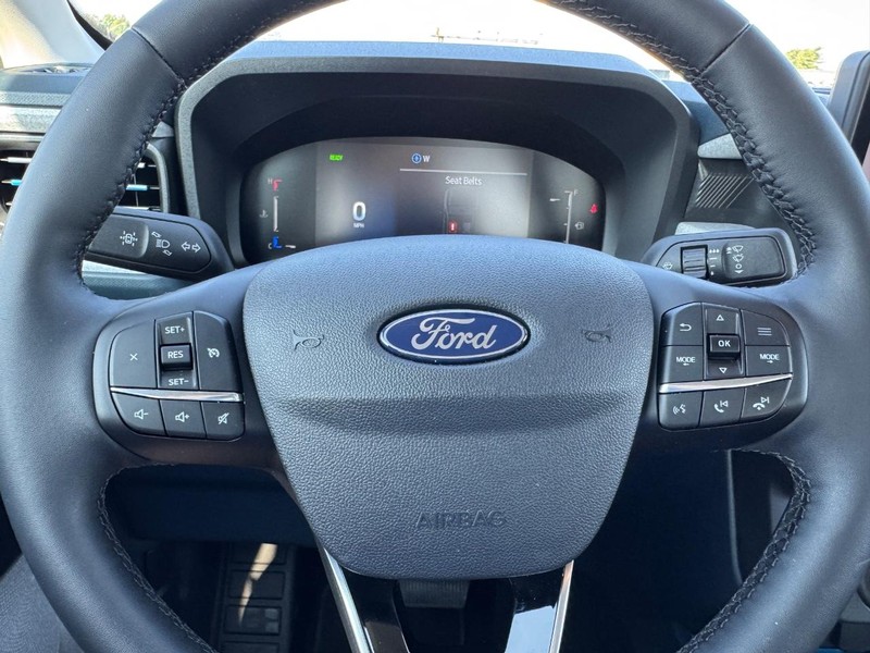 Ford Maverick Vehicle Full-screen Gallery Image 20